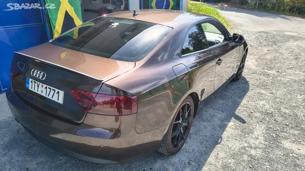 Audi A5 2,0Tdi 2010 top stav!! - fotka 4