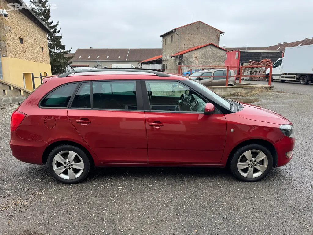 Škoda Fabia II kombi 2013 1.2 TSI 63KW CZ DPH - fotka 4