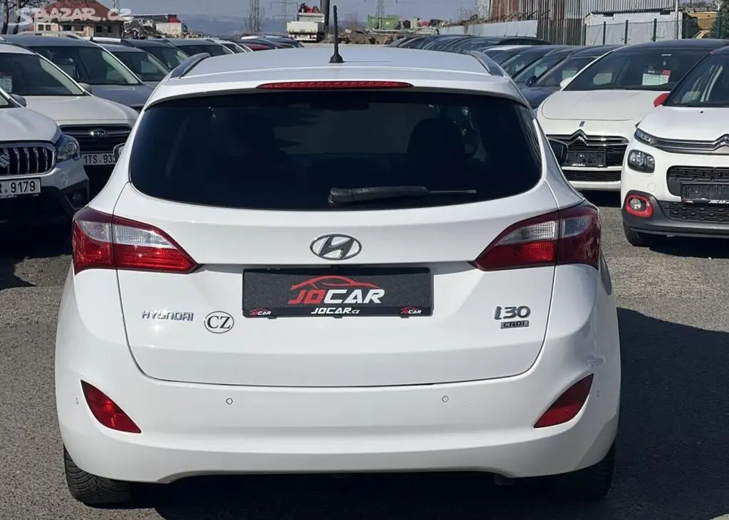 Hyundai i30 1.6CRDi TEMPOMAT ALU PŮVOD ČR manuální - fotka 6