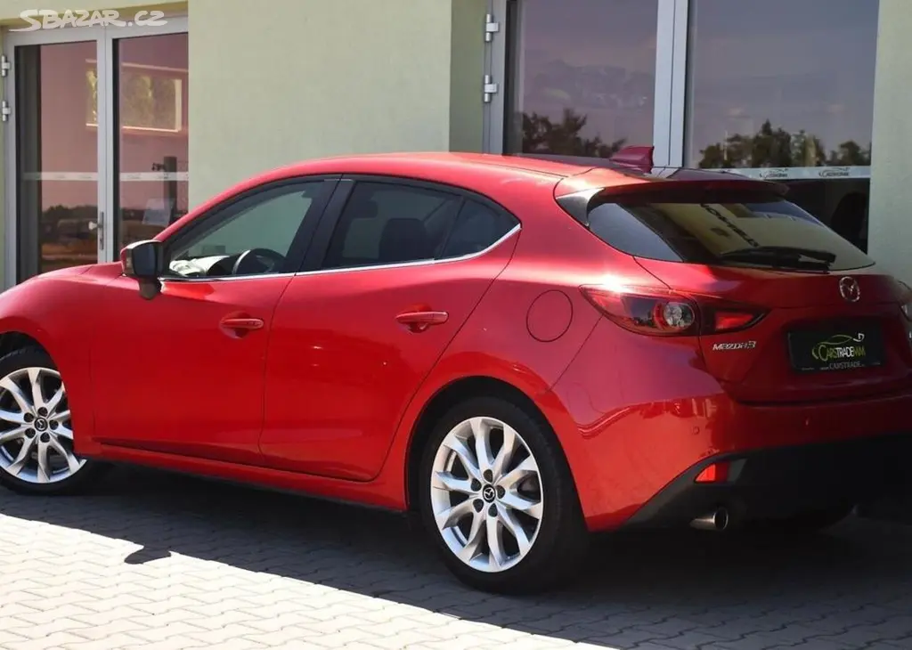 Mazda 3 2.0SKYACTIV-G165 HUD BOSE 121 kw - fotka 3