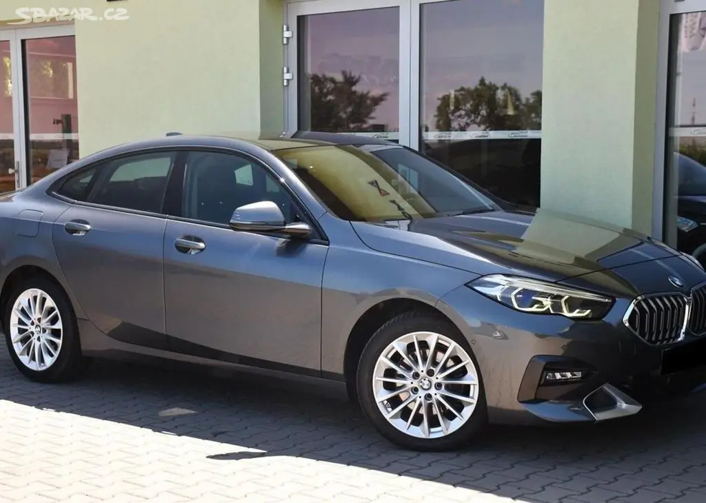 BMW Řada 2 218d ČR 1M 110 kw - fotka 2