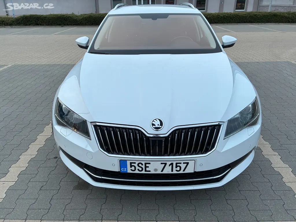 Škoda Superb, 2.0 TDi 140kW DSG Sportline - fotka 2