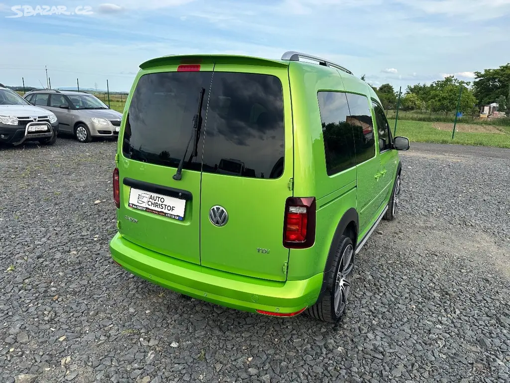 Volkswagen Caddy cross 1,6TDI (75kW) TAŽNÉ - fotka 4