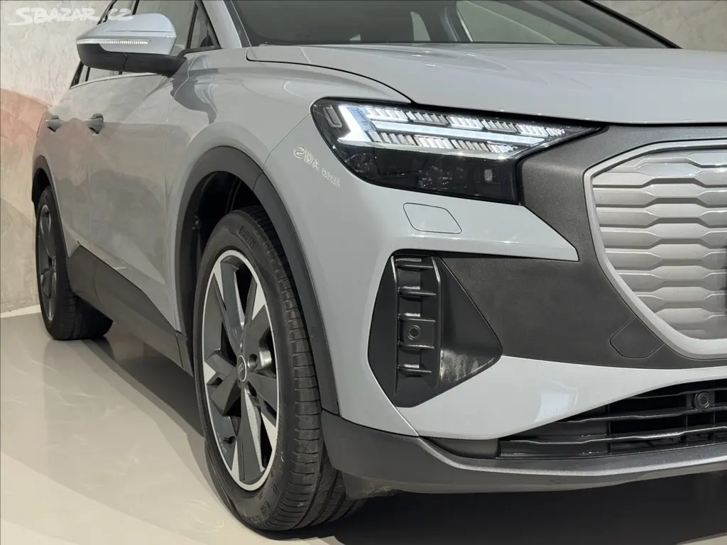 Audi Q4 e-tron, 35 125kW Sport LED Matrix - fotka 6
