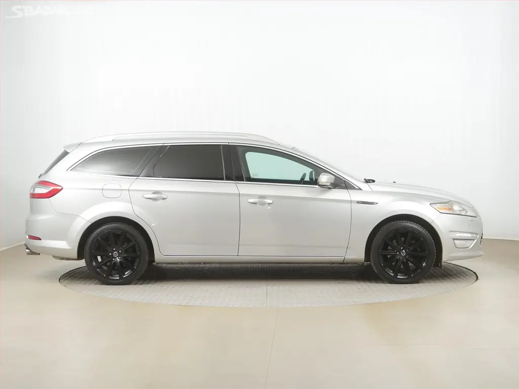 Ford Mondeo, 2.2 TDCi, Automatická klima - fotka 6