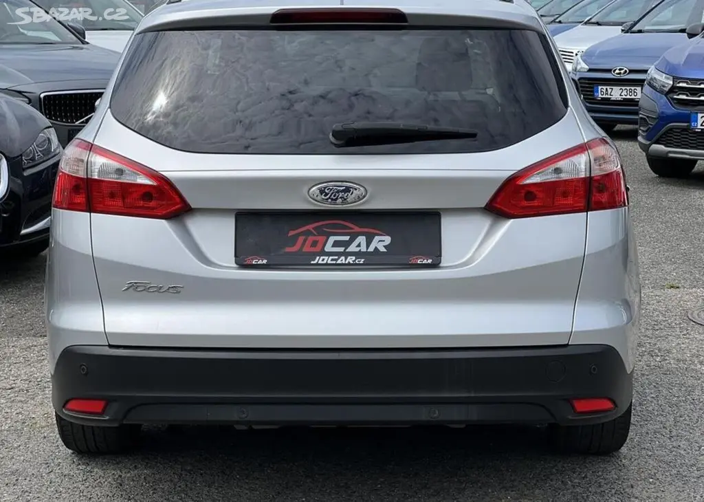 Ford Focus 1.6i KLIMATIZACE NAVI ALU KOLA manuální - fotka 6