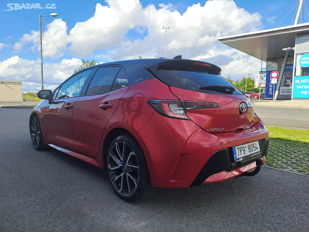 Toyota Corolla, 1.8 HYBRID 1.MAJ EXTRA PĚKNÉ - fotka 5
