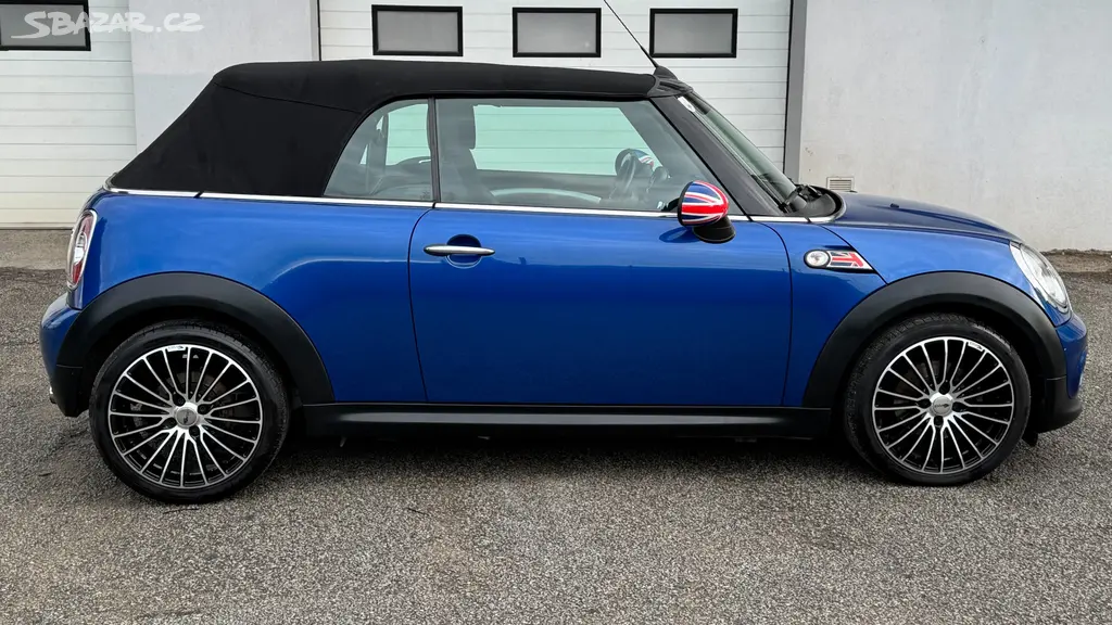 Mini Cooper Cabrio, 1.6i 90kW, el.střecha - fotka 6