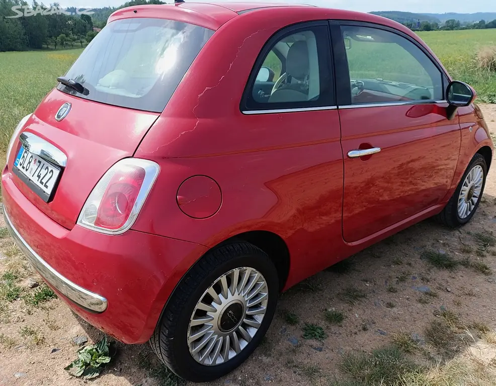 Fiat 500 -1.2 benzin ,STK do 8/2027 ,bohatá výbava - fotka 4