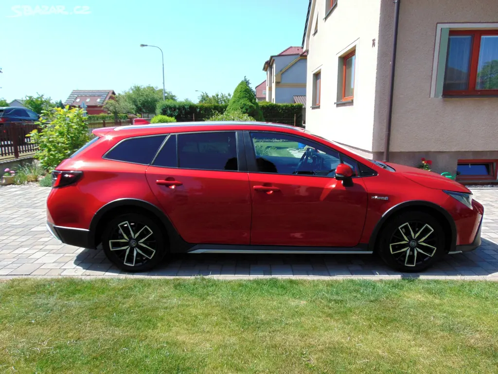 TOYOTA COROLLA 2.0 TREK HYBRID,ČR,1.MAJ,ZÁRUKA - fotka 4