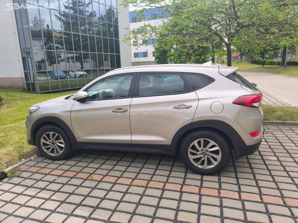 Hyundai Tucson 1,7 CRDi - fotka 4