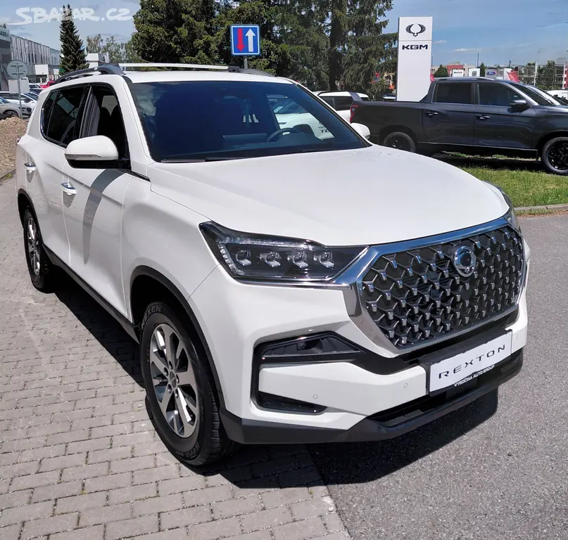 SsangYong Rexton, REXTON G4 2,2 CLUB 4WD 8AT - fotka 3