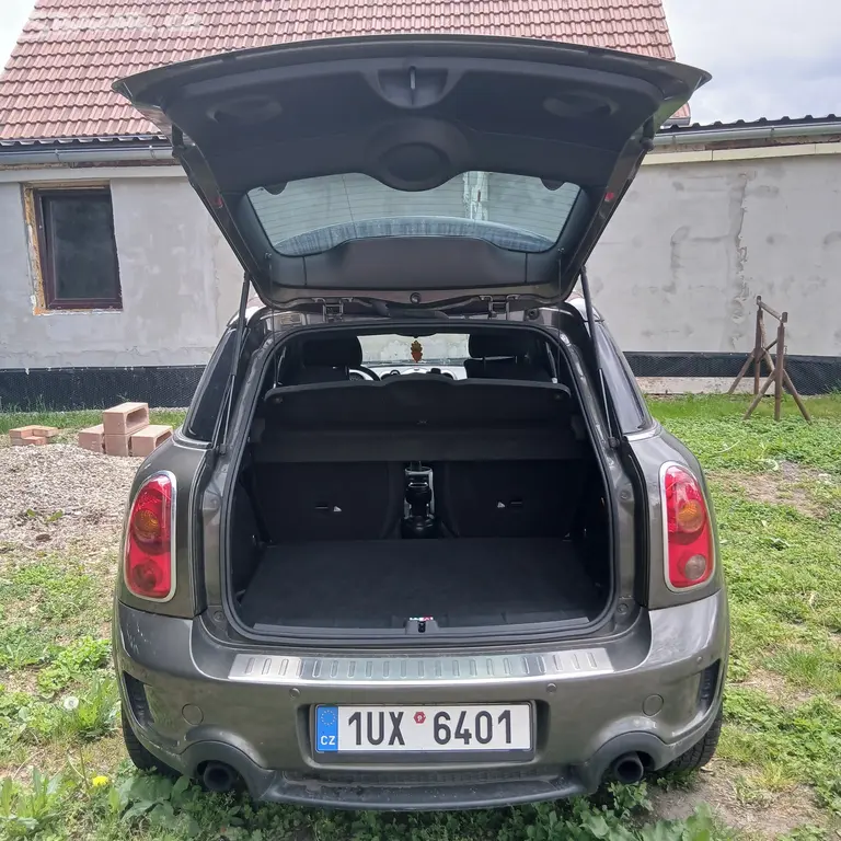 Mini Cooper S Countryman 2010 1.6 135 kw - fotka 4