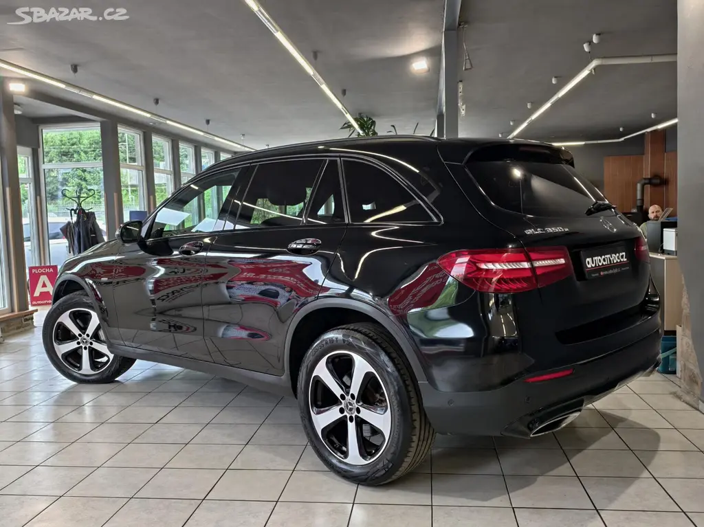 Mercedes-Benz GLC, 350e 235kW 4MATIC Plug-In, DPH - fotka 5