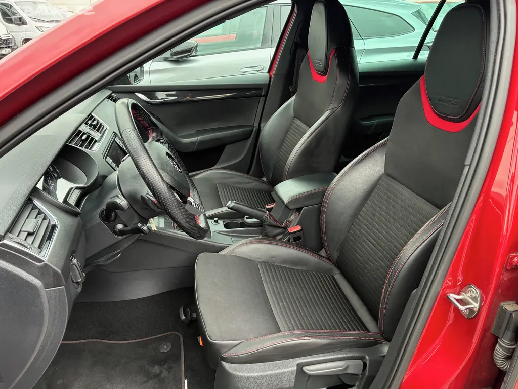 Škoda Octavia, RS 2,0 TSi kombi 162kW Pan+nav - fotka 6