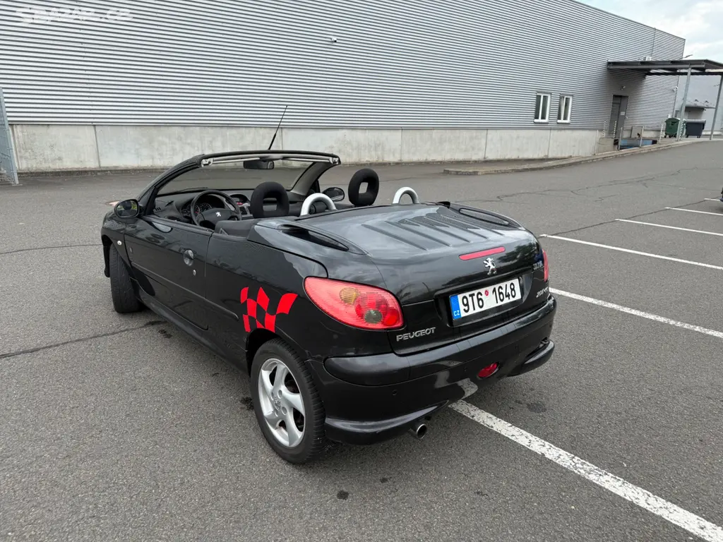 PEUGEOT 206 CC 1,6 80kW - Kabriolet - el. střecha - fotka 5