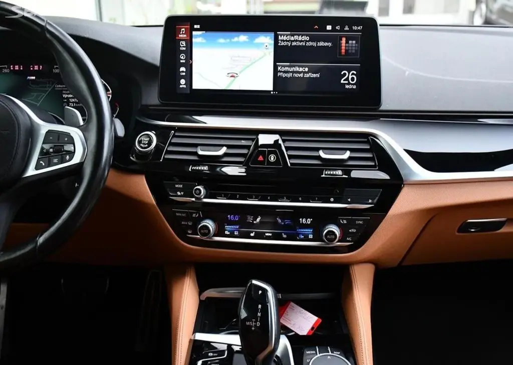 BMW Řada 5 530d xDrive M-SPORT K360 ČR 1M 210 kw - fotka 6