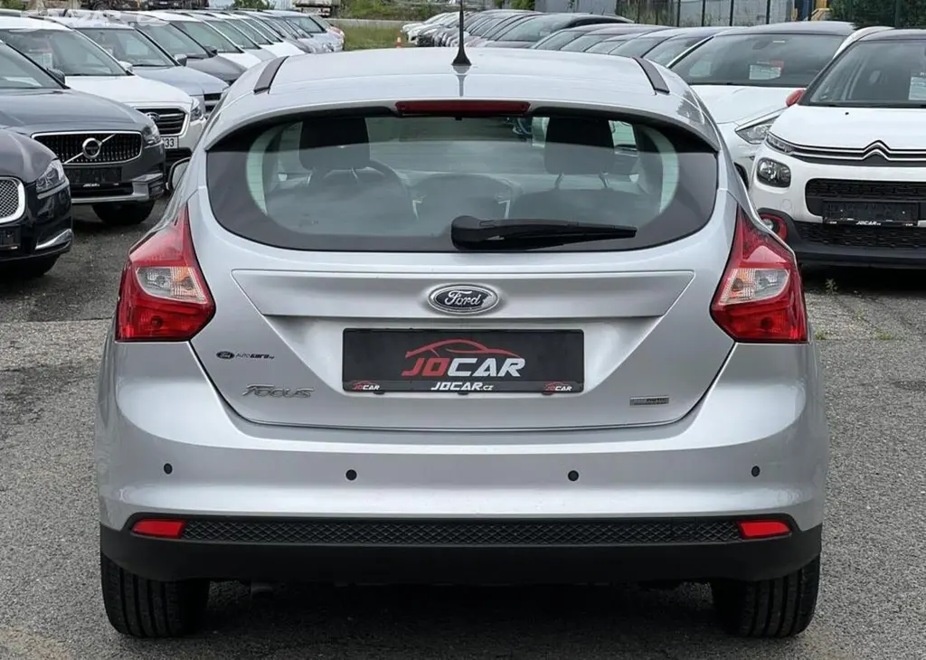 Ford Focus 1.0i KLIMATIZACE ALU PŮVOD ČR manuální - fotka 6