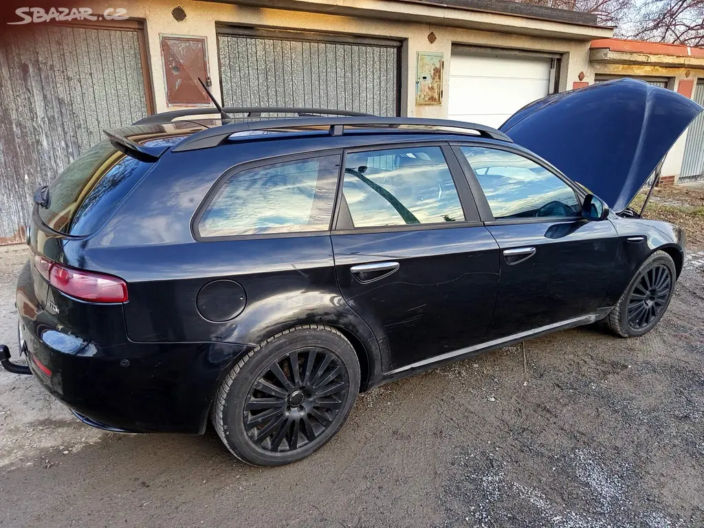 PRODAM ALFA ROMEO SPORTWAGON 1,9 JTDm,110 Kw 2007 - fotka 4