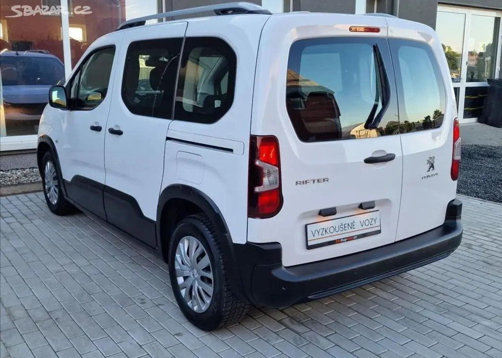 Peugeot Rifter, 1.2 PureTech 110 S&S,ČR,1.Maj - fotka 3