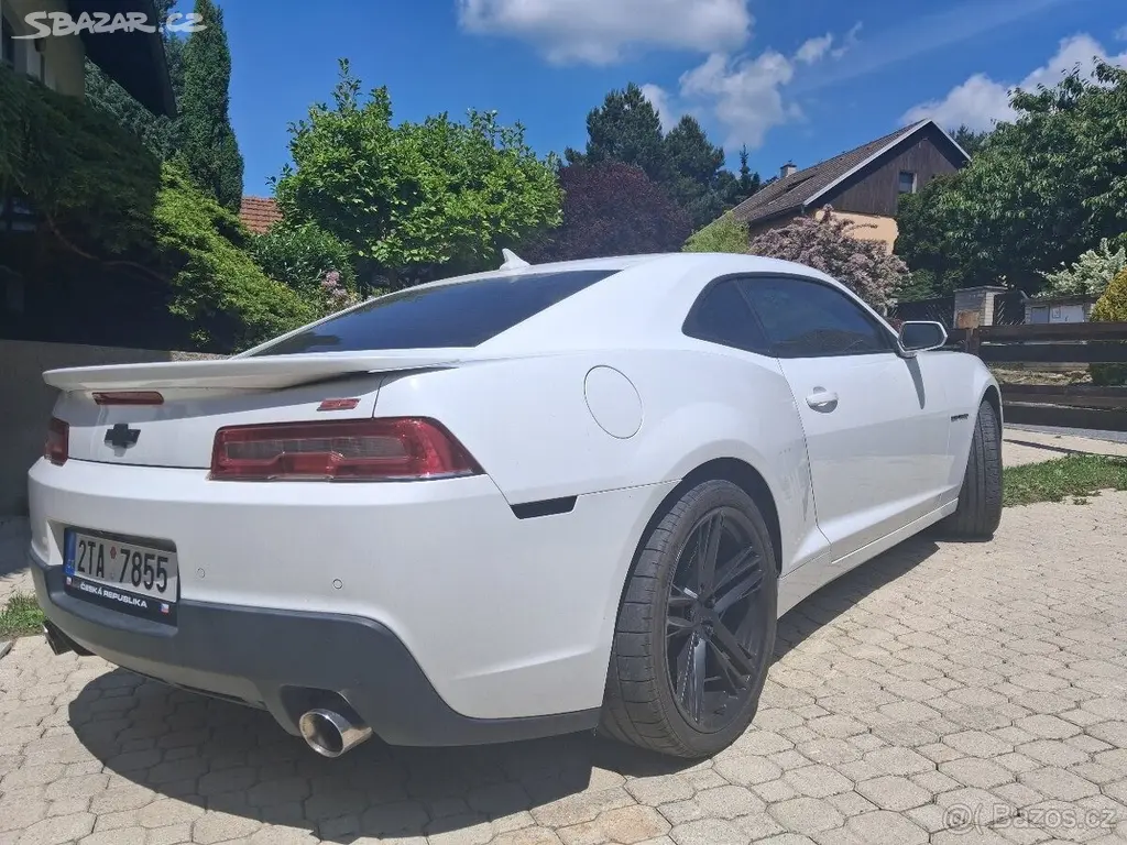 Chevrolet Camaro 6,2 SS V8 - fotka 3