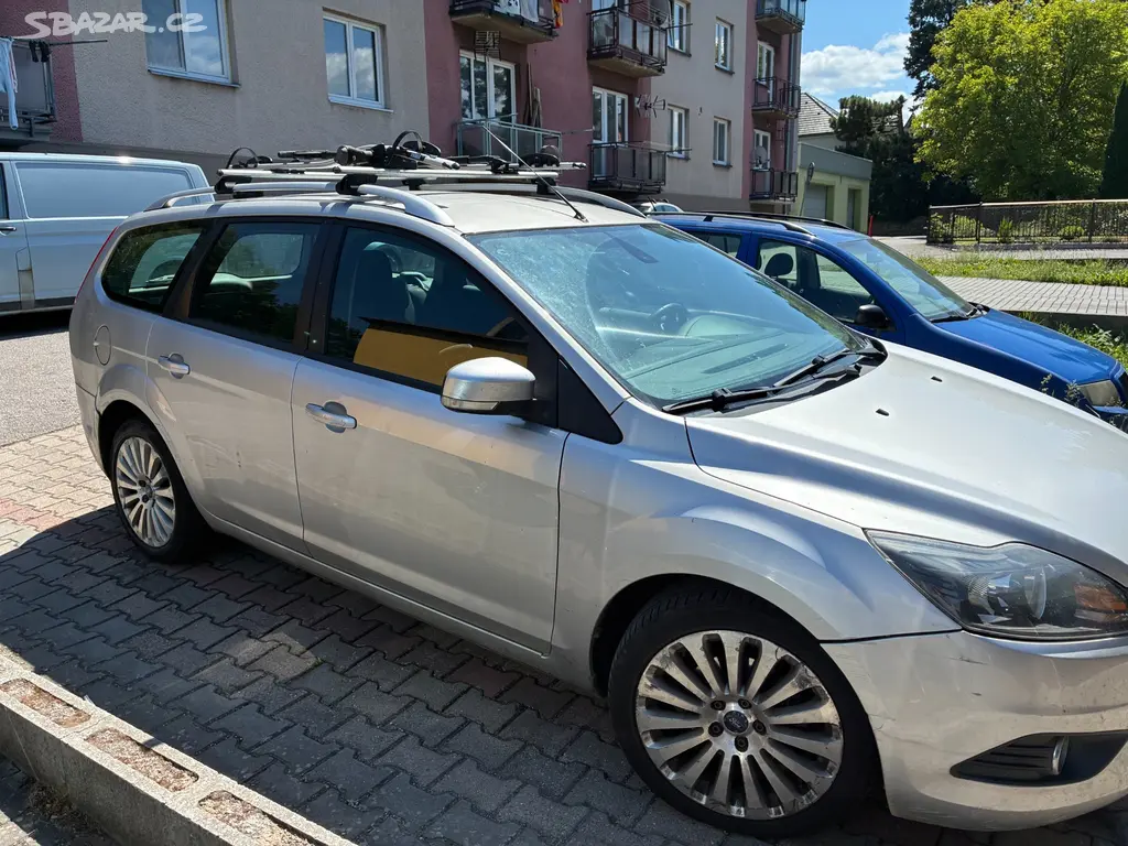 Ford Focus J2 1,6 TDCI 2008 - fotka 2