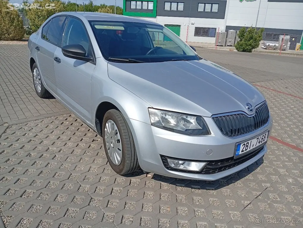 Škoda Octavia 1,8 3 šestirychlostní - benzin - fotka 5