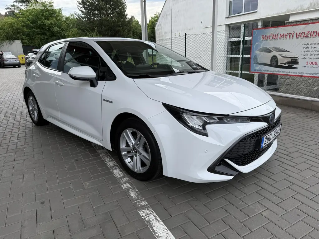 Toyota Corolla, 1,8 Hybrid Comfort Tech - fotka 3
