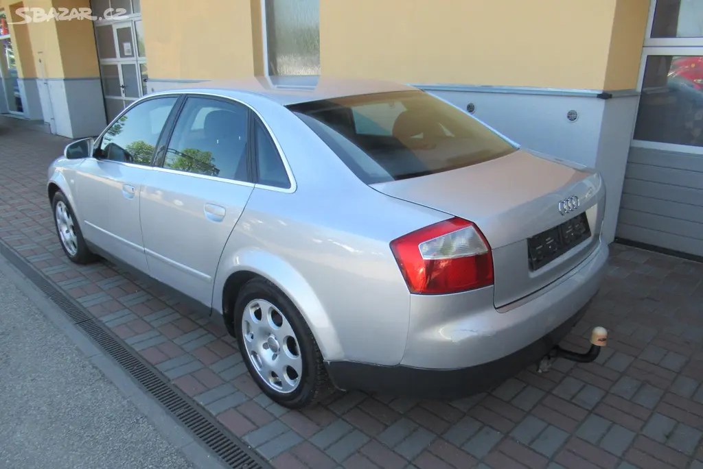 Audi A4, QUATTRO 1.9 TDi AUT. KLIMA - fotka 4