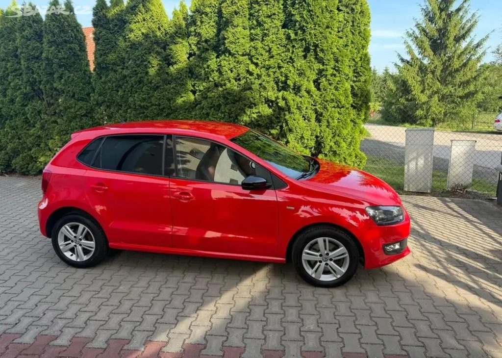 Volkswagen Polo 1,2 TSi/77 kw pravidel servis - fotka 2