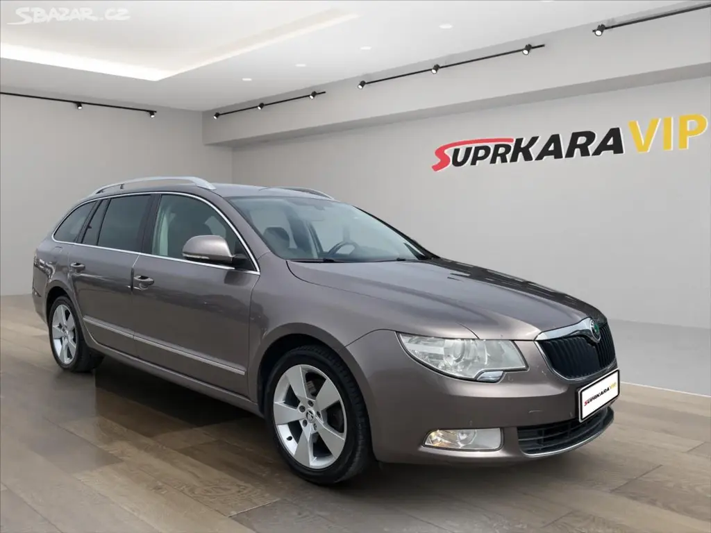Škoda Superb, 2,0 TDi DSG 125kW Elegance - fotka 3