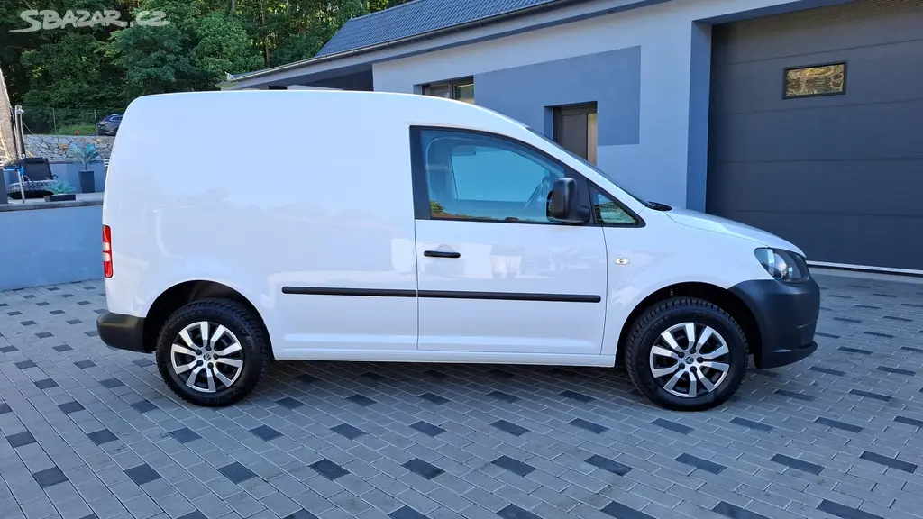 Volkswagen Caddy III 1,6 TDI - DIESEL - PĚKNÝ STAV - fotka 3