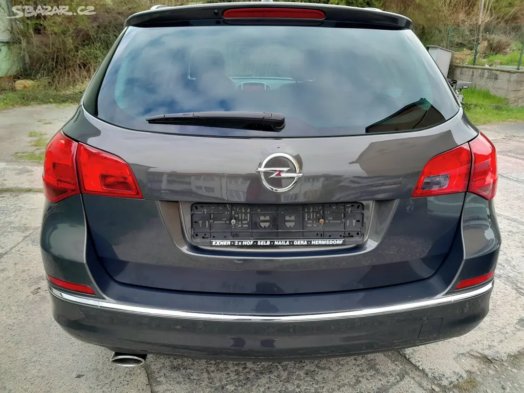 Opel Astra J 2.0CDTI 121kw naj.223tis. NOVÁ STK - fotka 3