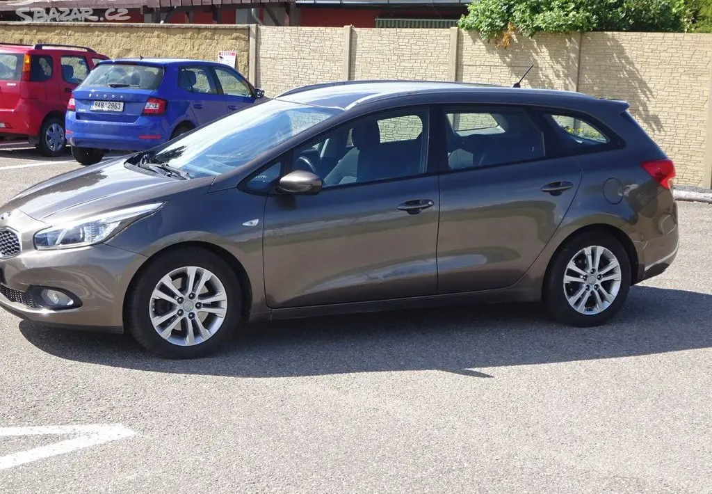 Kia Ceeď 1.4i Combi r.v.2015 (73 kw) Koupeno v ČR - fotka 3