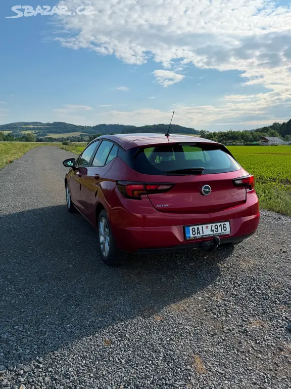 Opel Astra 1,2 Turbo - fotka 2