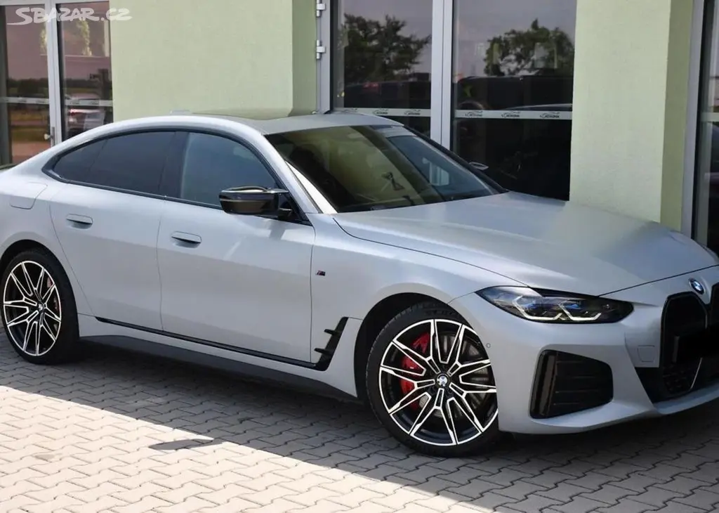BMW i4 M50 xD 1M H/K ČR 4L-ZÁRUKA 400 kw - fotka 2