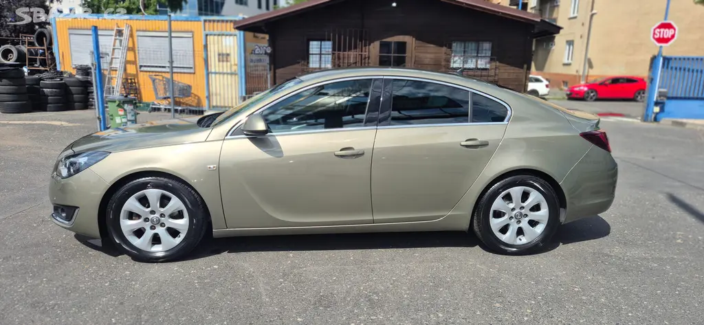 Opel Insignia, 2.0 CDTI, TOP STAV, TOP VÝBAVA - fotka 4