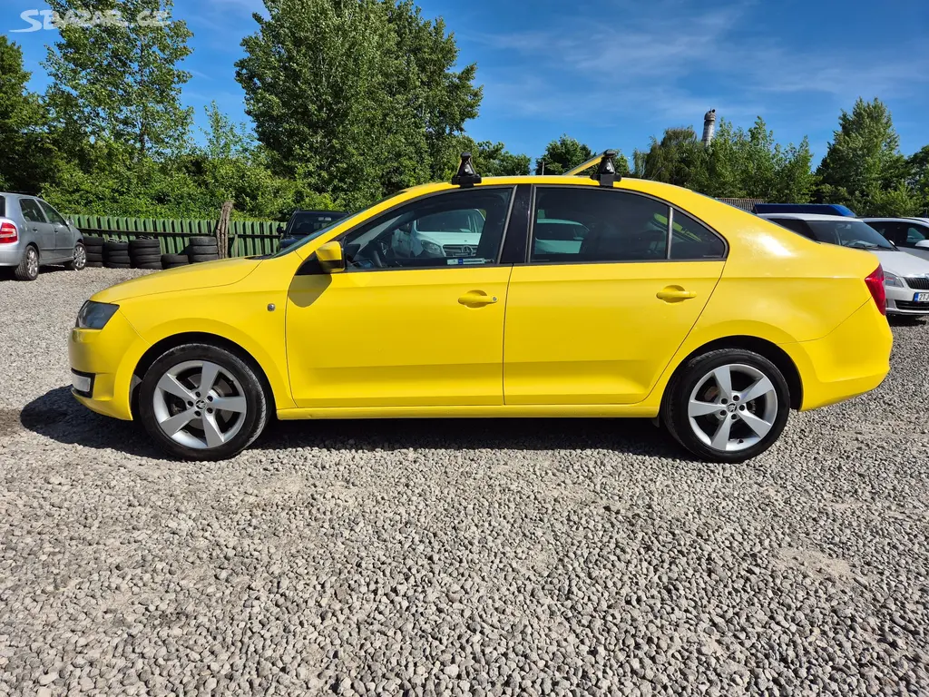 Škoda Rapid 1.6TDi77KW,AUTOKLIMA,VÝHŘEV,PDC,ALU,ČR - fotka 4