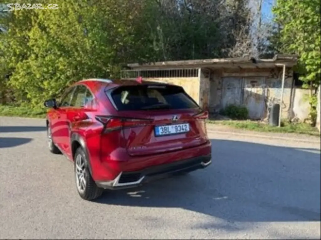 Lexus NX 300h 2,5 NX - fotka 3