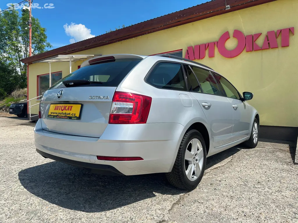 Škoda Octavia 1.6TDi 85kW/Výhřev/1MAJ/DPH - fotka 3