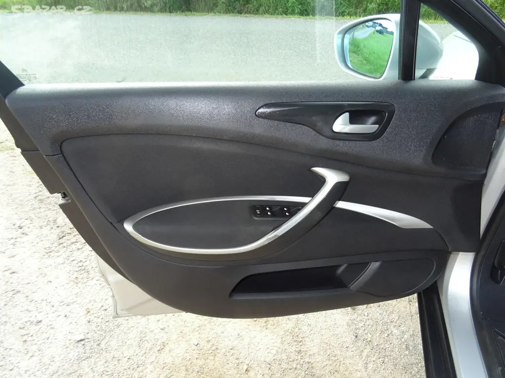 Citroën C5 1,6HDi 2x alu kola, tažné, pěkná výb. - fotka 5