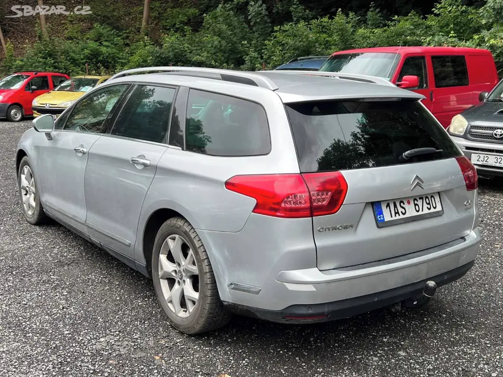 Citroen C5 Tourer 2.0HDI 103kW Exclusive težné STK - fotka 4