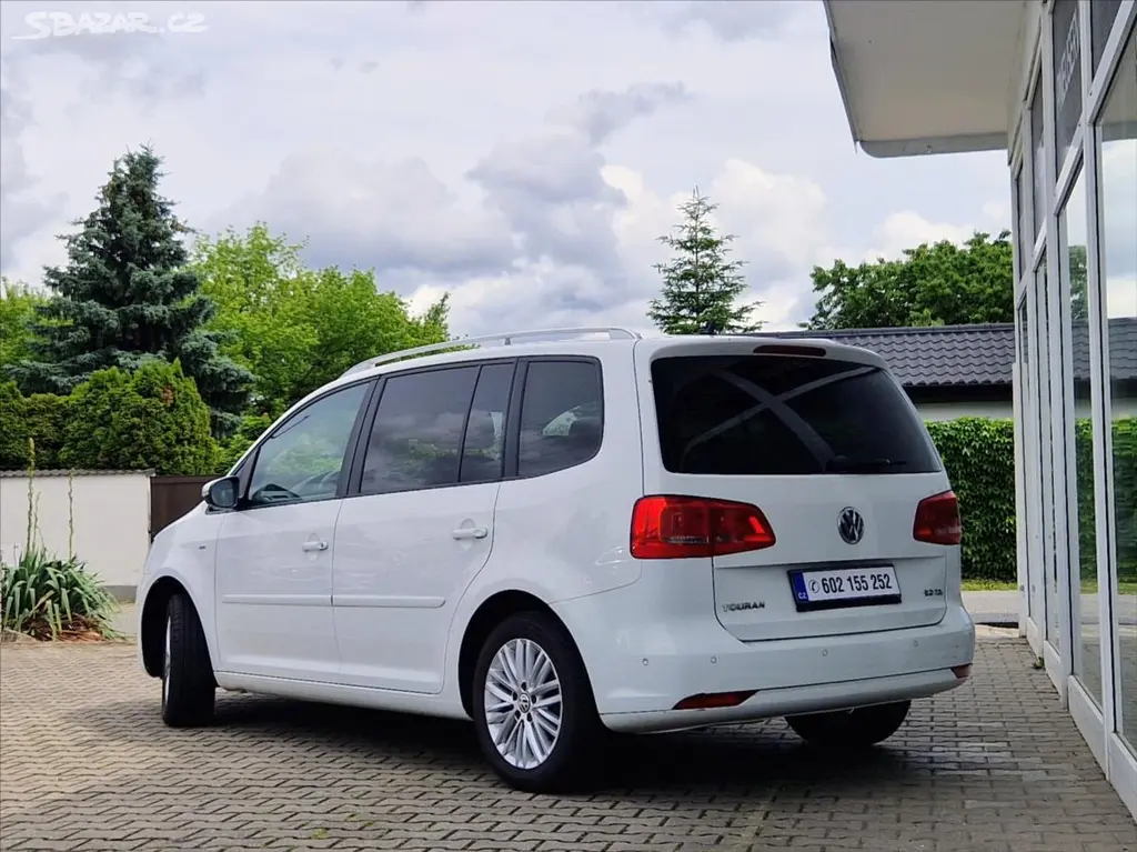 Volkswagen Touran, 2,0 TDI 7MÍST VÝHŘEV KLIMA - fotka 3