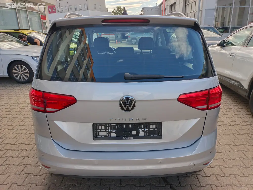 Volkswagen Touran Comfortline 2.0 TDI 90kW - fotka 5