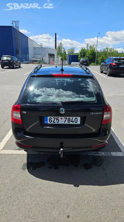 Škoda Octavia 2 facelift combi - 1.6 TDi 77 kW - fotka 6