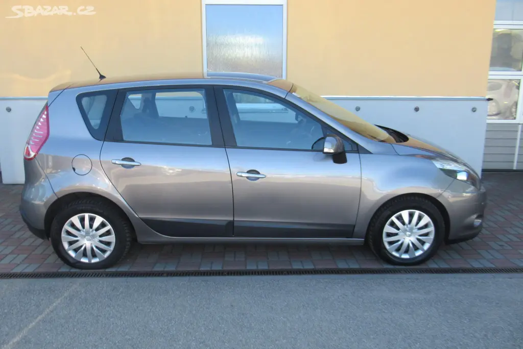 Renault Scénic, 1.5 DCi AUT. KLIMA TAŽNÉ - fotka 3