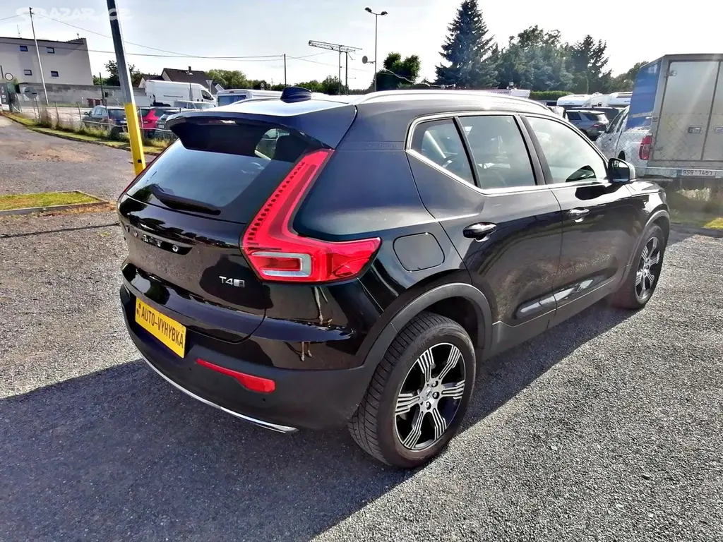 Volvo XC40, 2.0 T4 AWD INSCRIPTION ČR - fotka 4