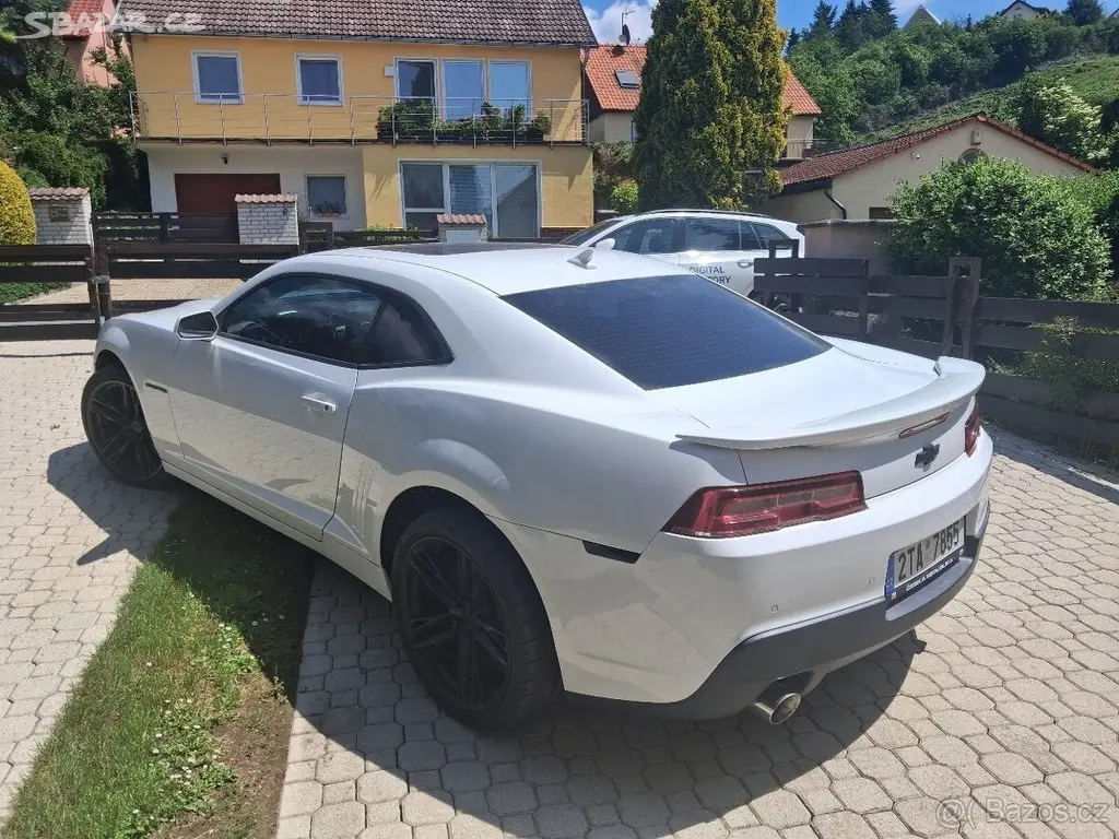 Chevrolet Camaro 6,2 SS V8 - fotka 4