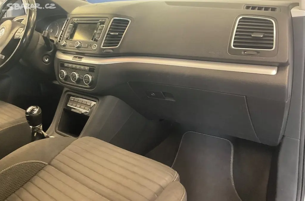 Volkswagen Sharan, 2.0Tdi 103KW CUP 7-MÍST XENONY - fotka 2