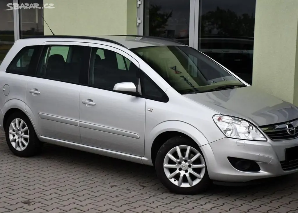 Opel Zafira 1.8i VYHŘ. SEDAČKY TAŽNÉ 7MÍST 103 kw - fotka 2